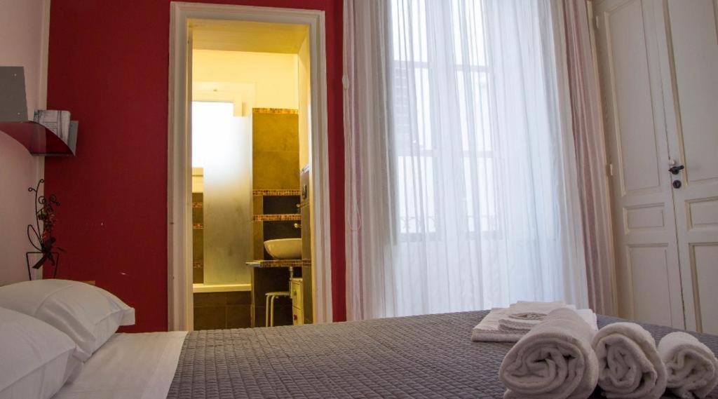 Casa Vacanze L'Altra Diaz Syracuse ภายนอก รูปภาพ